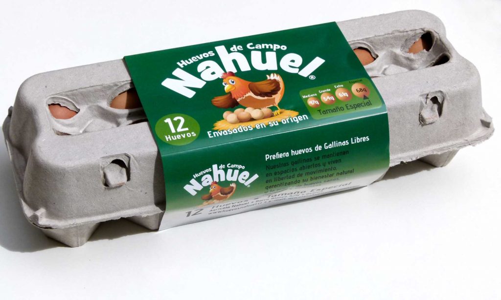 Huevos Nahuel están disponibles en cajas con banderola, contenido 12 unidades, en los tamaños «medio», «grande», «extra» y «especial»

Para la venta en comercio por unidad, en bandejas de 36 unidades.